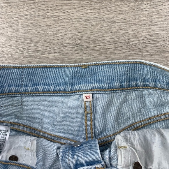 Levi’s Light Wash Distressed Raw Hem Button Fly Jean Shorts - Picture 6 of 11